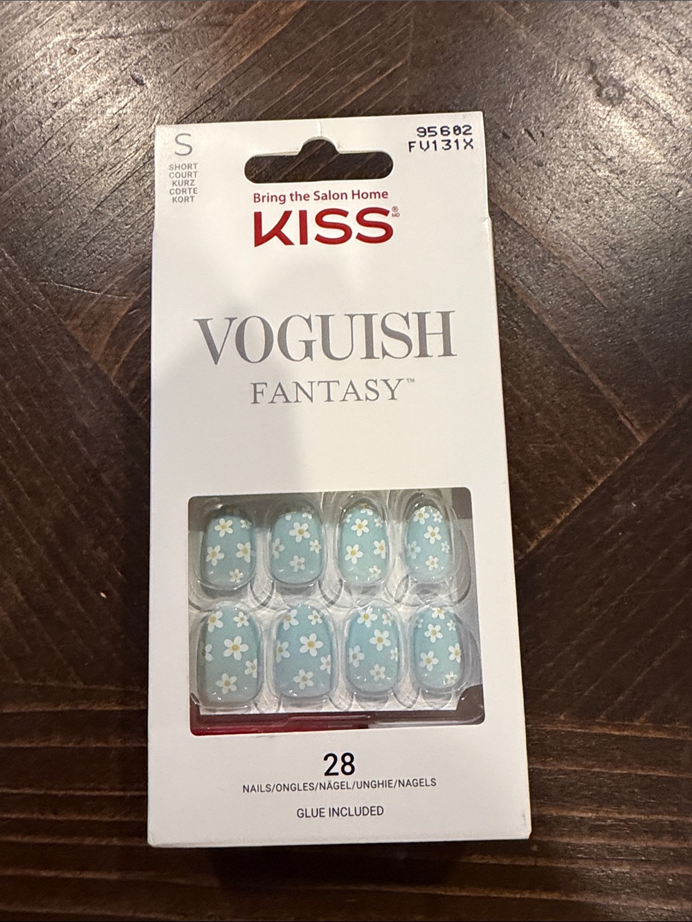 KISS Press-On Nails - Light Blue with White & Yellow Daisy Design